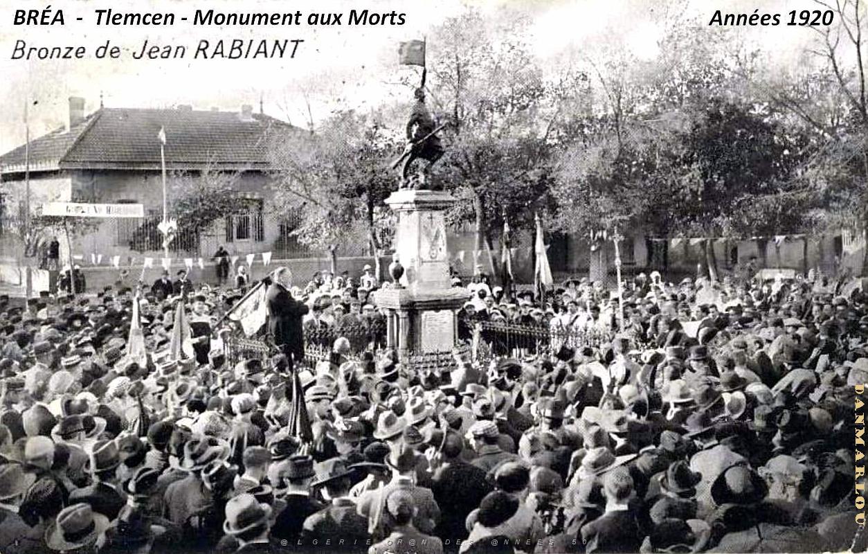 2914- Brea - Monument aux Morts.jpg
